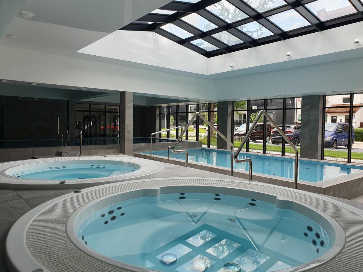 Green Port Spa Kolobrzeg Stylowy Loft- W Cenie Klimatyzacja, Baseny, 2 Jacuzzi, Sauna, Szlafroki, Bawialnia Экстерьер фото